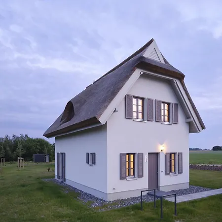 Reetland Am - Premium Reetdachvilla Mit 3 Schlafzimmern, Sauna Und Kamin H08 * דראנסקה